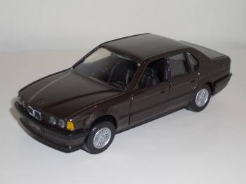 BMW 735i 1985 / Gama